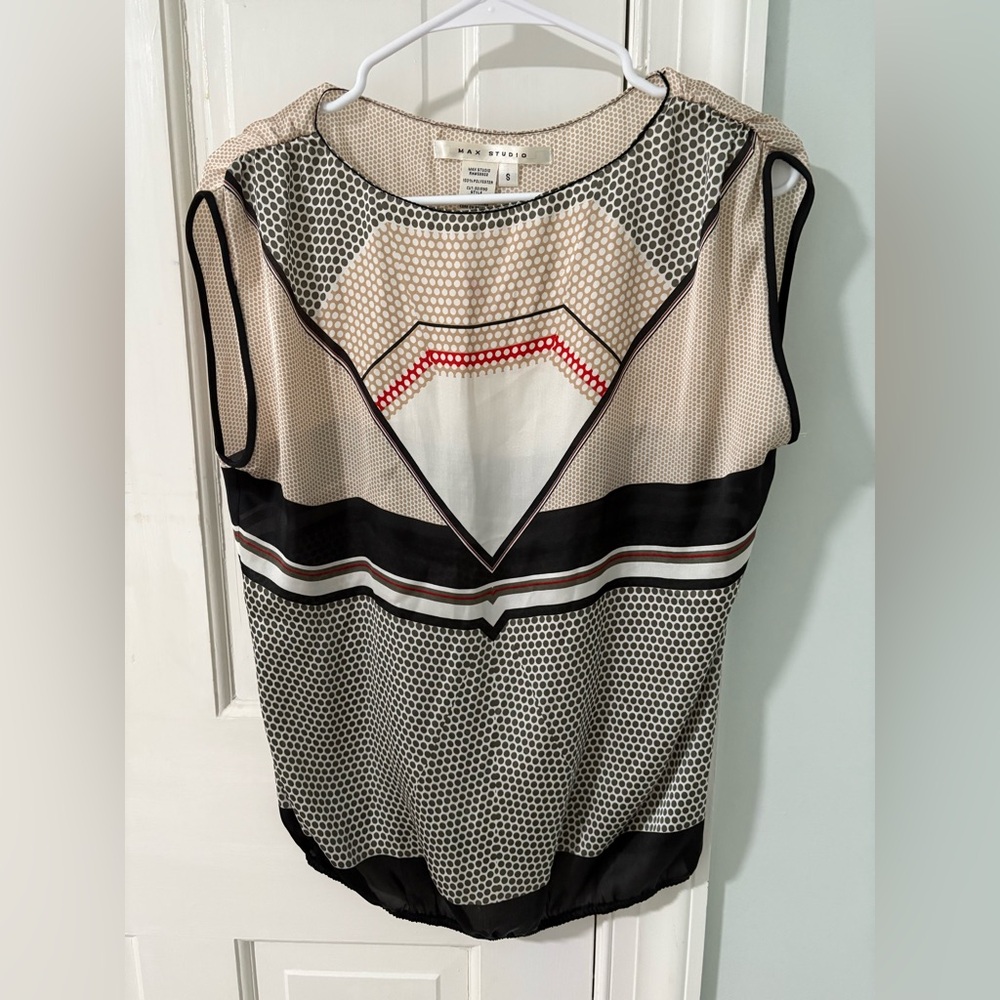 Max Studio Sleeveless Geometric Printed Blouse Size Small Black White Beige